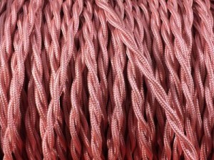 cable elctrique torsade rose