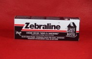 Zébraline pour noircir les métaux.